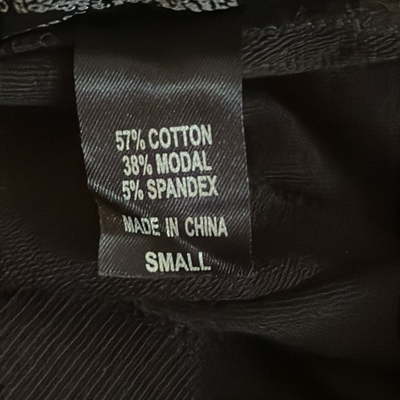 Women’s Christine Alexander Bling Rhinestone Black Cropped Capri Sweatpants Sz S - Picture 6 of 6